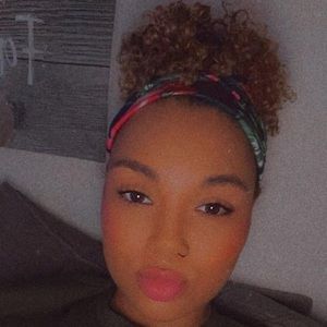 Meet your Posher, Saebra